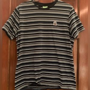 super cute shirt!! good with bagging pants